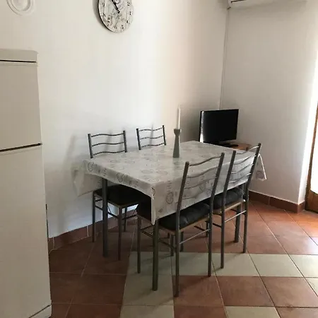 Apartment With A Parking Space Jezera, Murter - 16874 Jezera